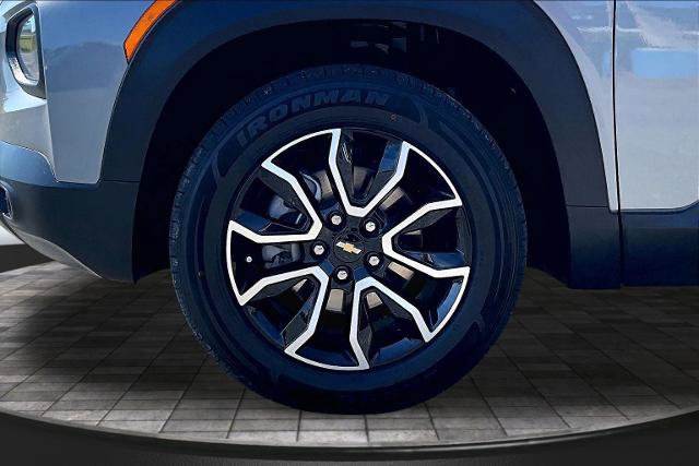 Used 2023 Chevrolet TrailBlazer ACTIV w/ Convenience Package AWD/4WD image 9