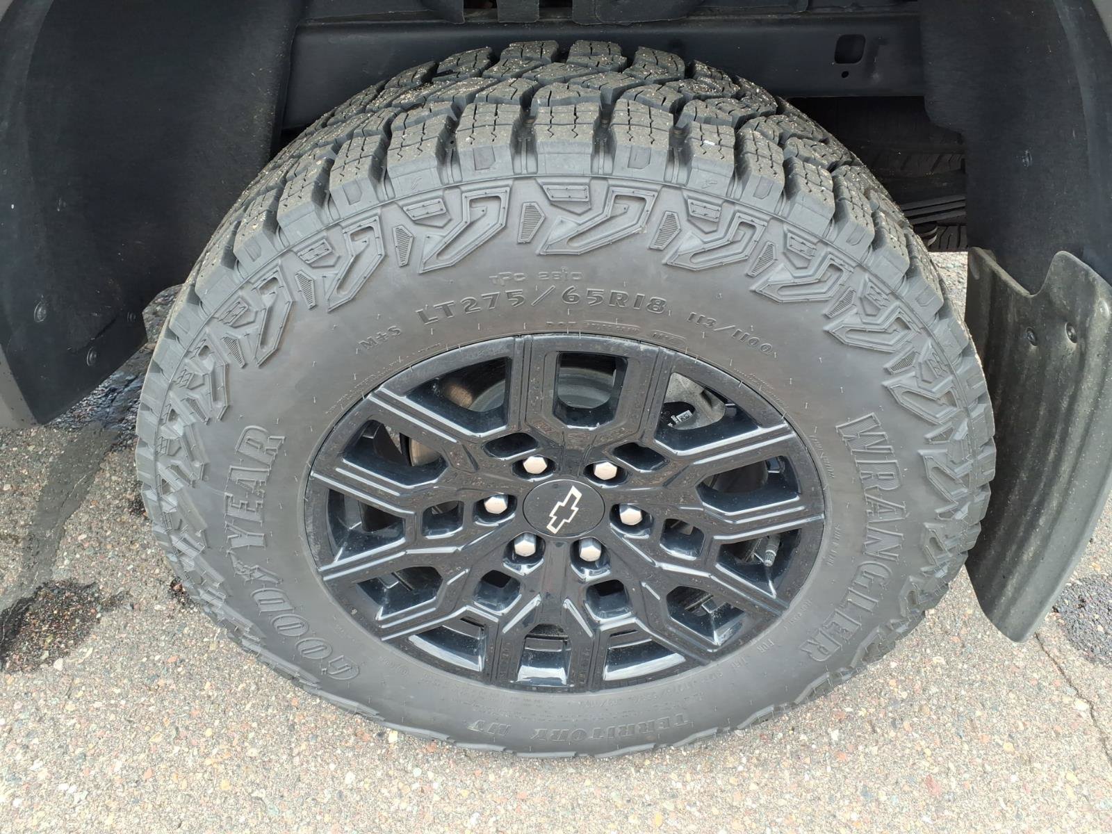 Used 2025 Chevrolet Colorado Trail Boss AWD/4WD image 21