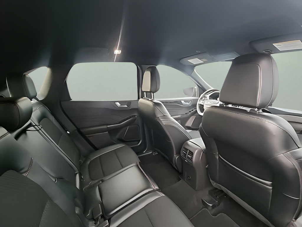 Certified 2025 Ford Escape ST-Line Select AWD/4WD image 15