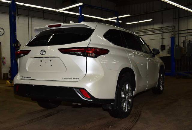 Used 2021 Toyota Highlander Limited image 5