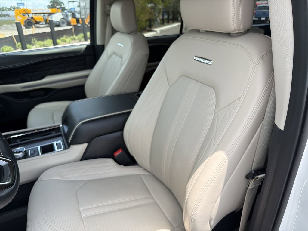 Certified 2024 Ford Expedition Platinum RWD image 21
