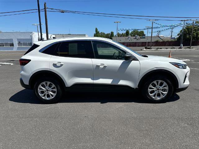 Certified 2023 Ford Escape Active AWD/4WD image 8