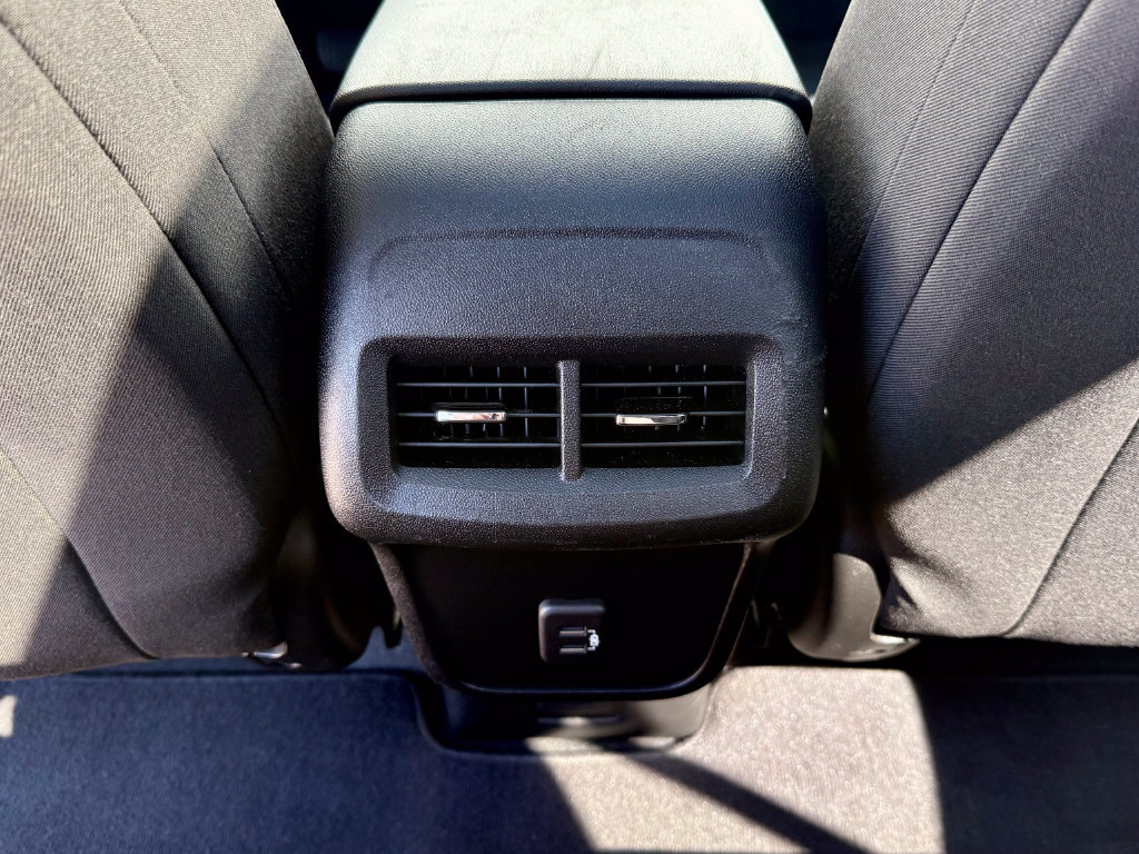Used 2020 Chevrolet Equinox LT FWD image 35