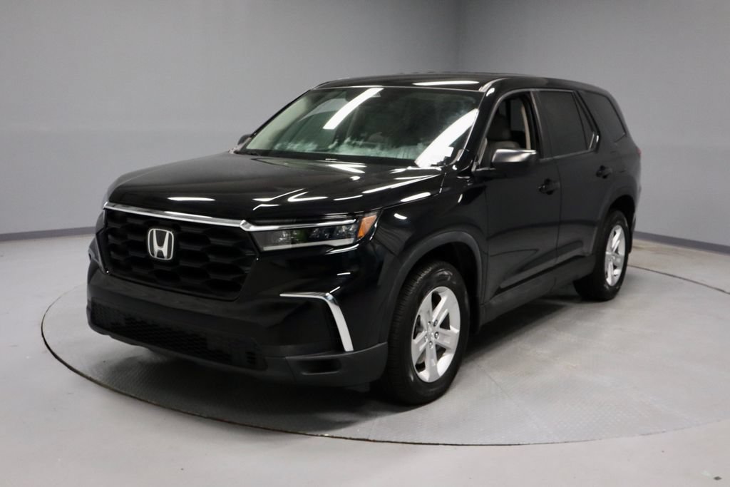 Used 2023 Honda Pilot LX image 5