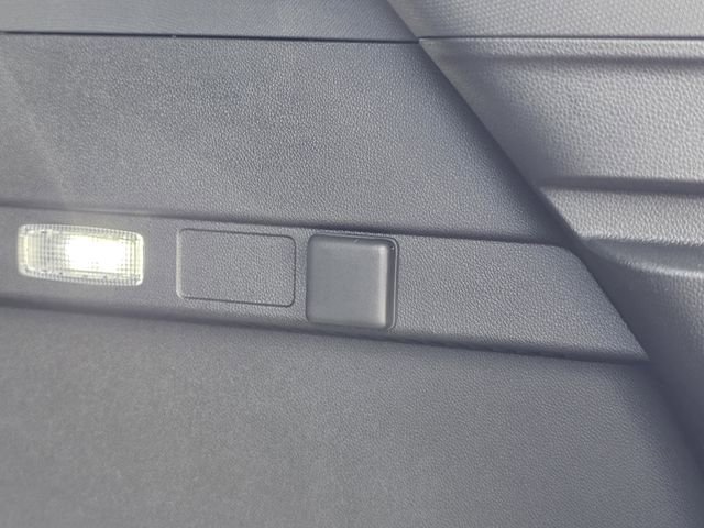 Used 2025 Chevrolet Equinox ACTIV AWD/4WD image 31