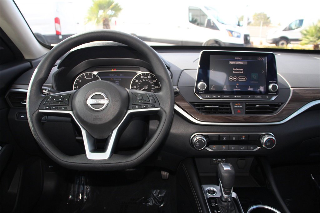 Used 2023 Nissan Altima 2.5 SV image 16