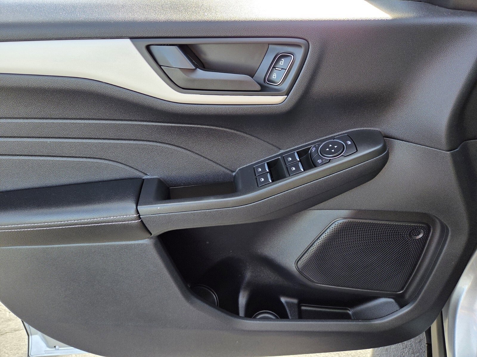 Certified 2022 Ford Escape SE image 17