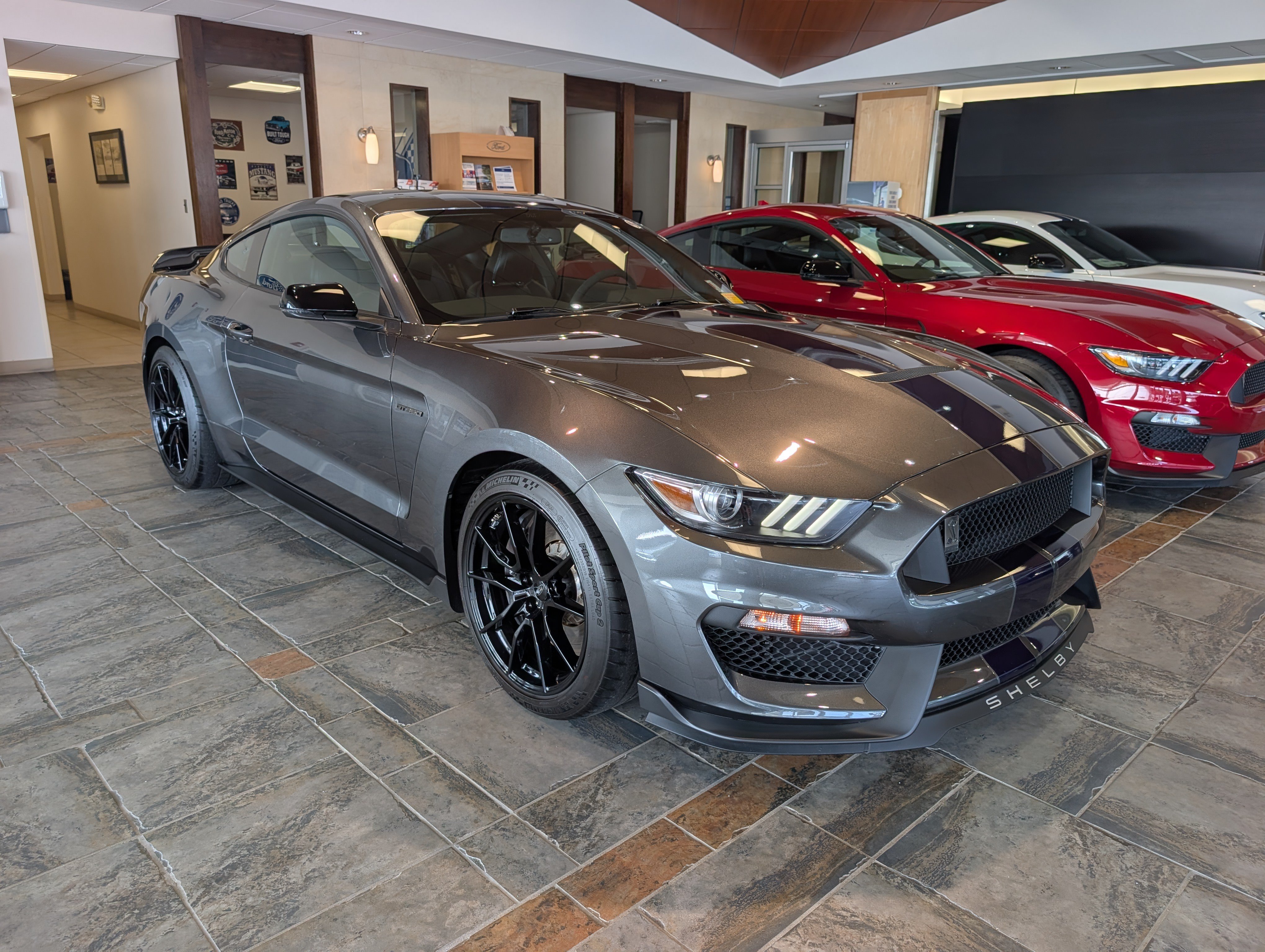 Certified 2020 Ford Mustang Shelby GT350 w/ Technology Package RWD image 8