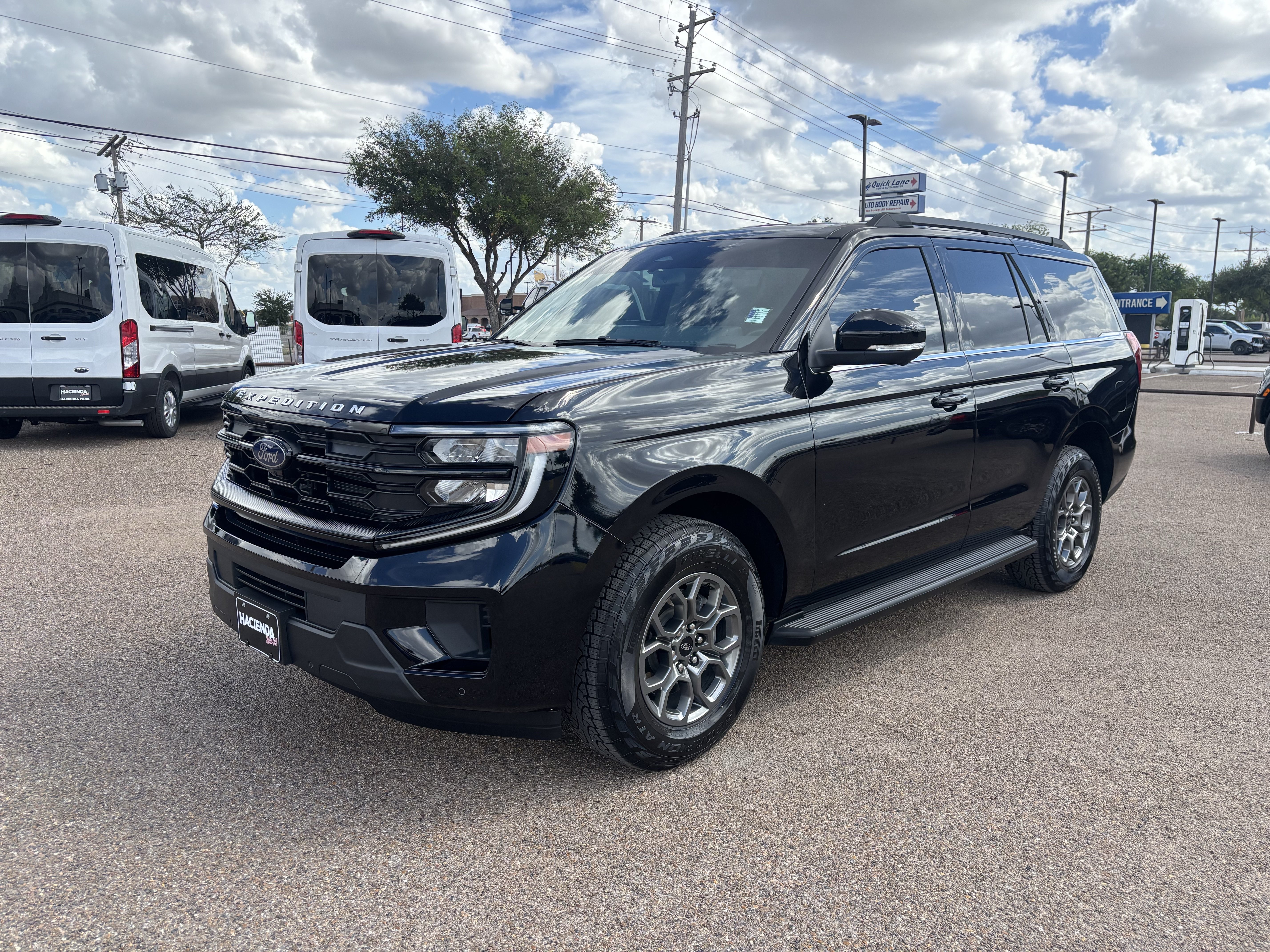 Certified 2026 Ford Expedition Active RWD image 1