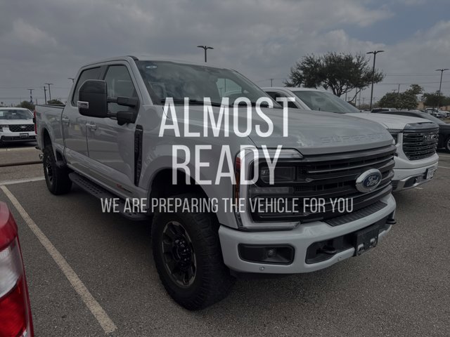 Certified 2025 Ford F250 Platinum w/ Tremor Off-Road Package image 5