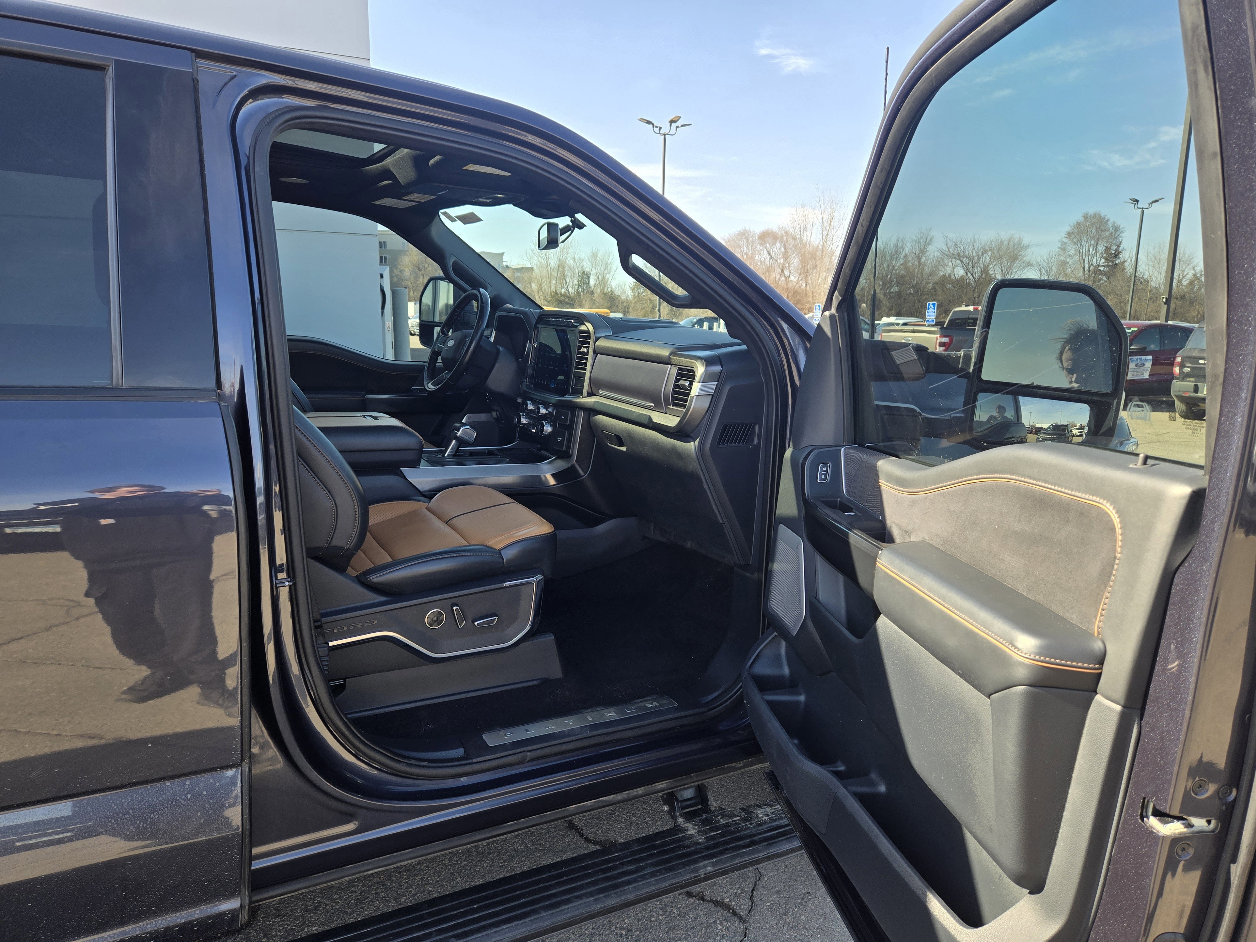 Certified 2022 Ford F150 Platinum w/ FX4 Off-Road Package image 19