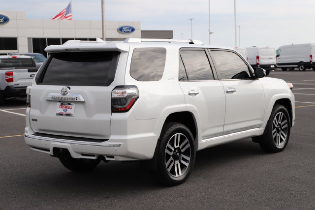 Used 2024 Toyota 4Runner Limited AWD/4WD image 4