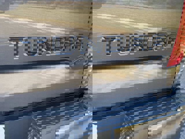 Used 2018 Toyota Tundra Limited w/ Limited Premium Package AWD/4WD image 10