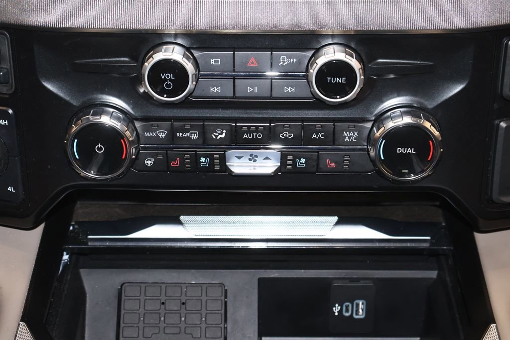 Certified 2025 Ford F350 Platinum w/ Platinum Plus Package image 39