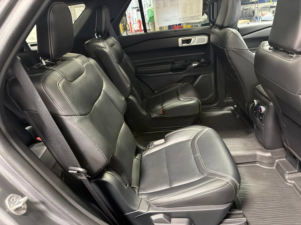 Certified 2024 Ford Explorer ST AWD/4WD image 10