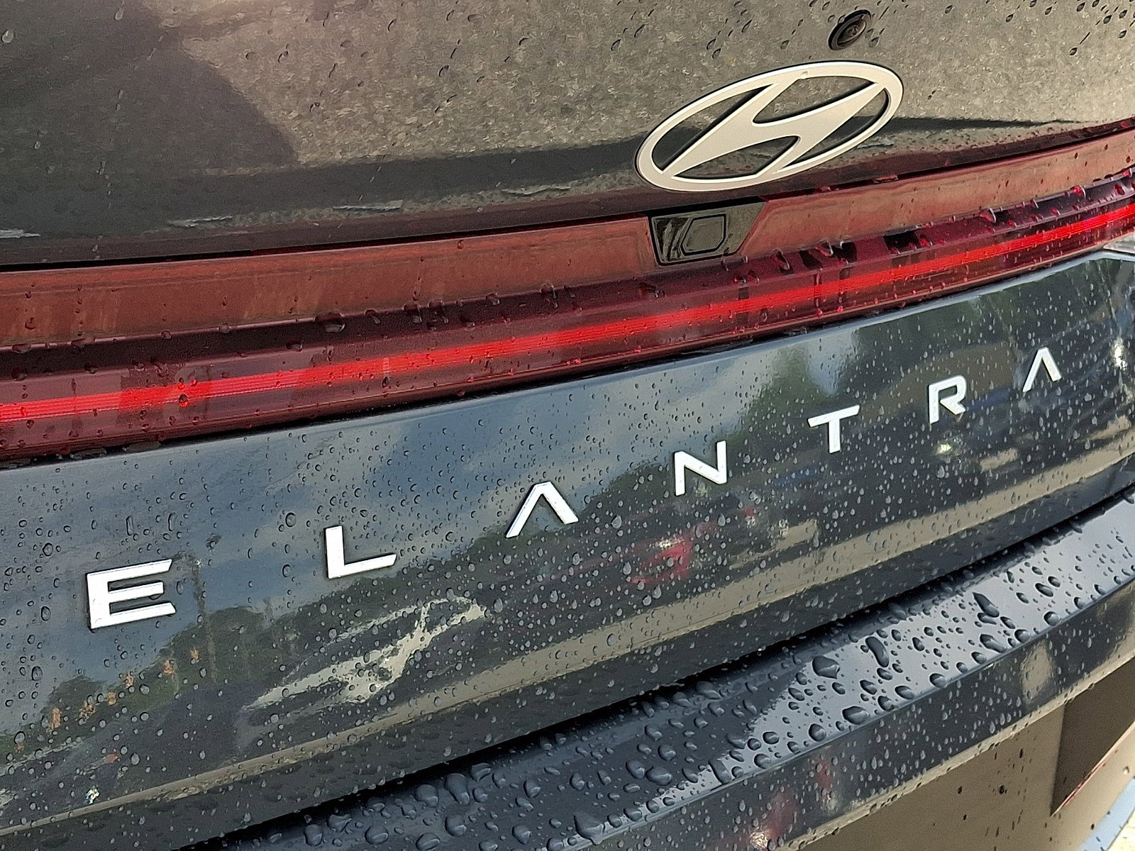 Used 2025 Hyundai Elantra SEL FWD image 30