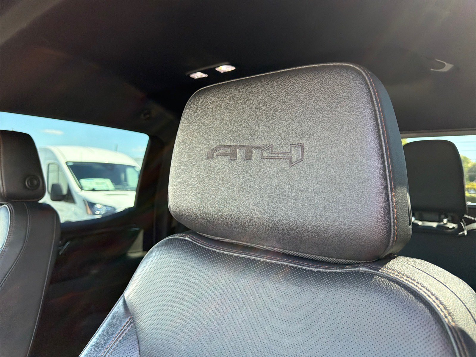 Used 2023 GMC Sierra 1500 AT4 w/ Technology Package AWD/4WD image 17