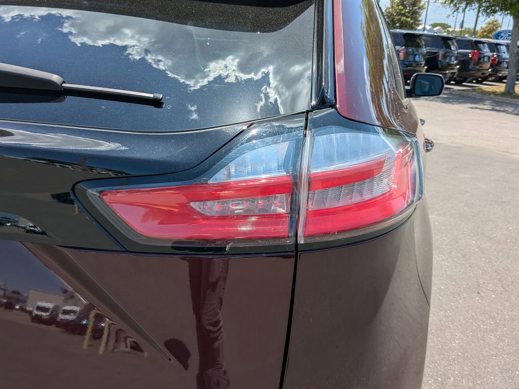 Certified 2021 Ford Edge Titanium FWD image 12