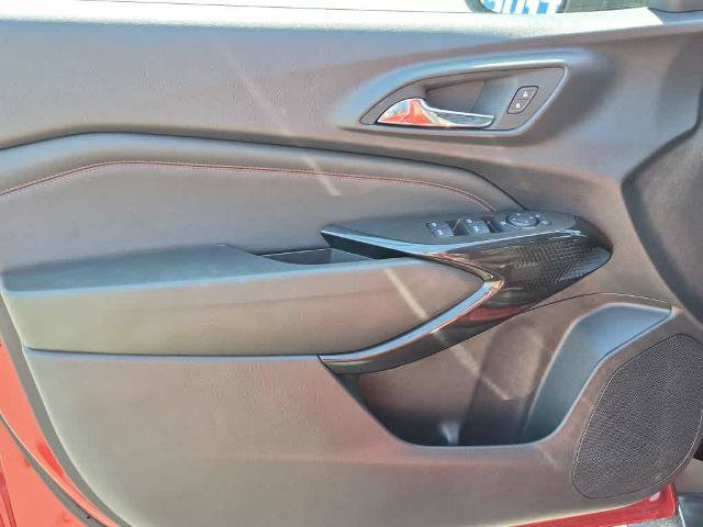 Used 2024 Chevrolet Trax RS w/ Sunroof Package FWD image 9