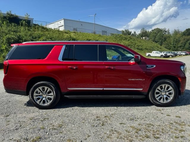 Used 2024 GMC Yukon XL Denali AWD/4WD image 12
