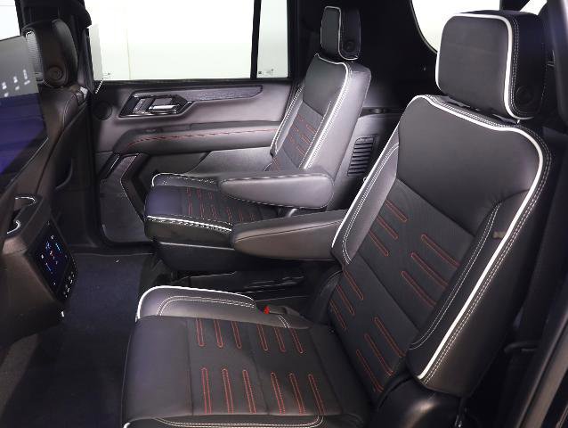 Used 2025 GMC Yukon XL AT4 Ultimate image 13