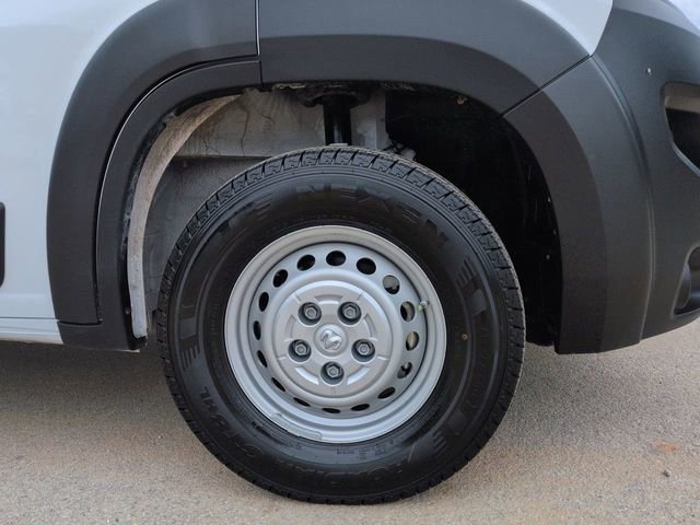 Used 2026 RAM ProMaster 2500 w/ Convenience Group FWD image 12