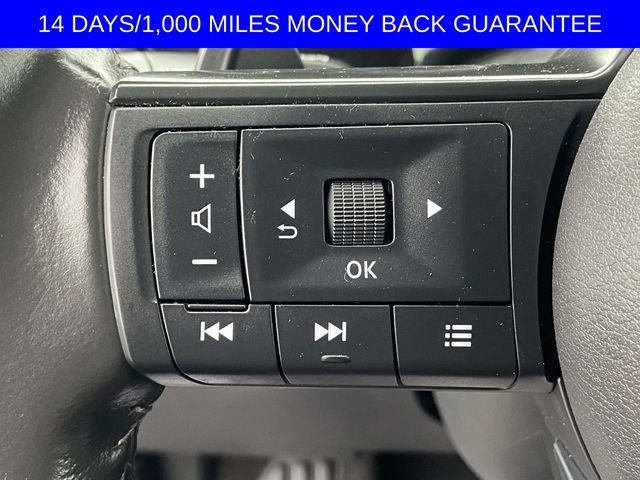Used 2025 Nissan Pathfinder SV FWD image 27