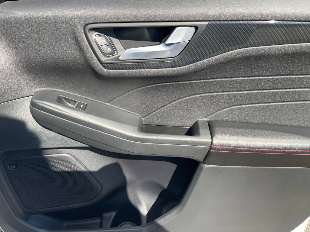 Certified 2023 Ford Escape ST-Line Elite w/ Premium Technology Package AWD/4WD image 32
