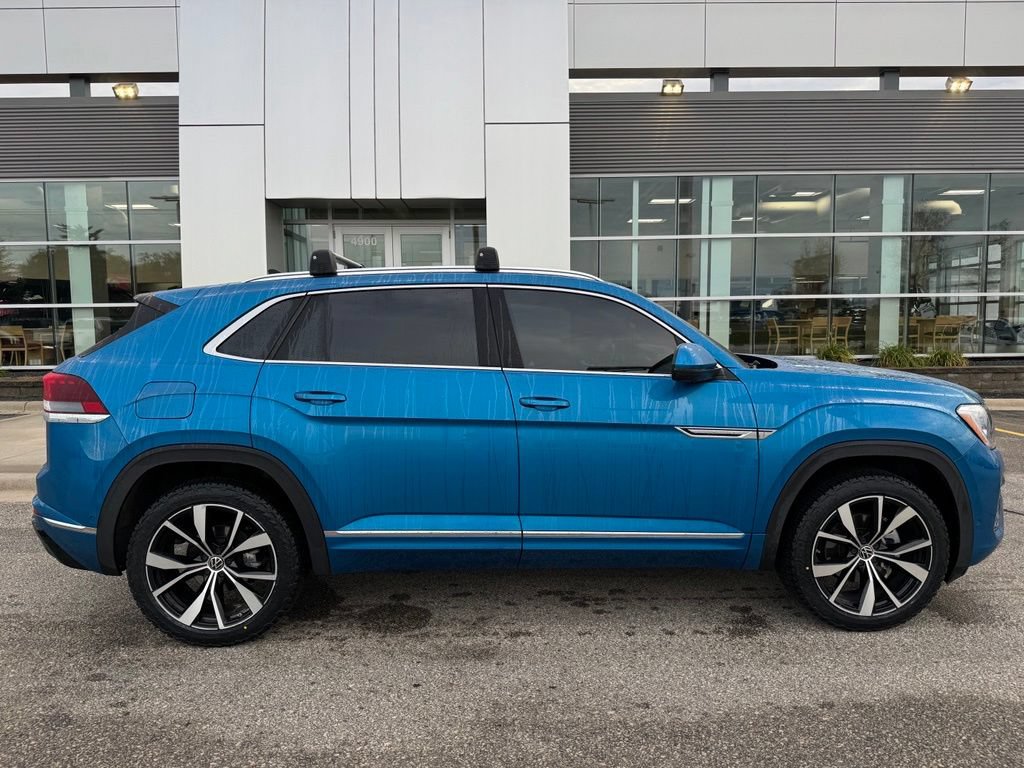 Used 2024 Volkswagen Atlas Cross Sport SEL Premium R-Line AWD/4WD image 48
