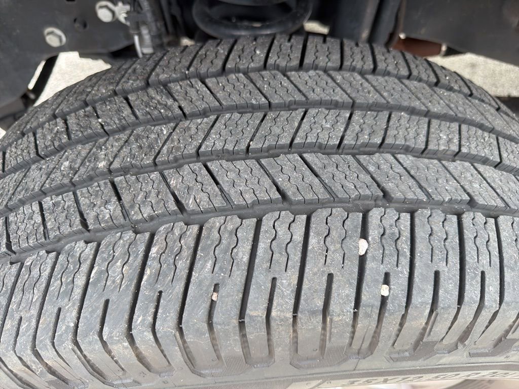 Certified 2025 Ford F250 Lariat w/ Chrome Package image 3