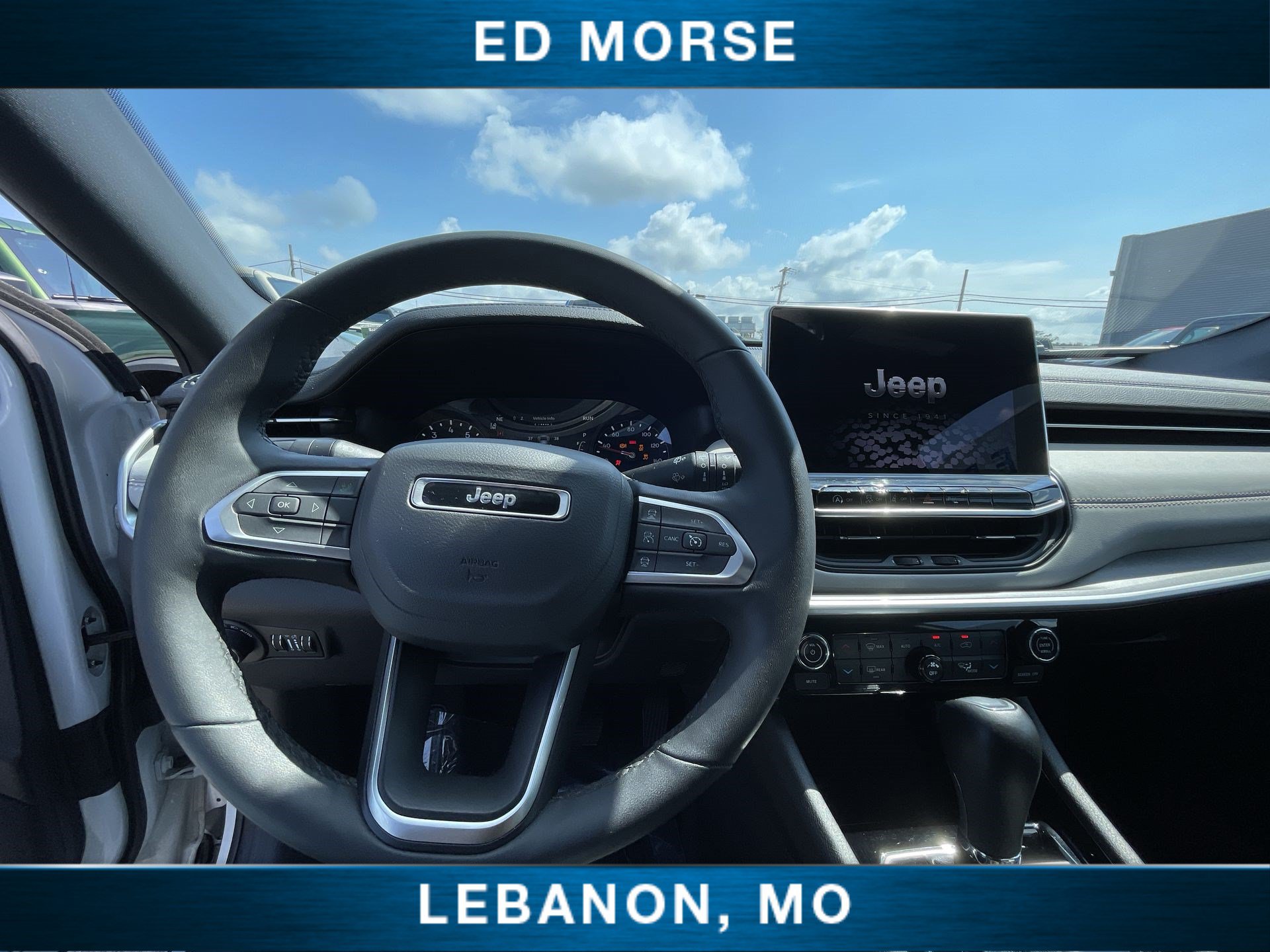 Used 2025 Jeep Compass Limited AWD/4WD image 11