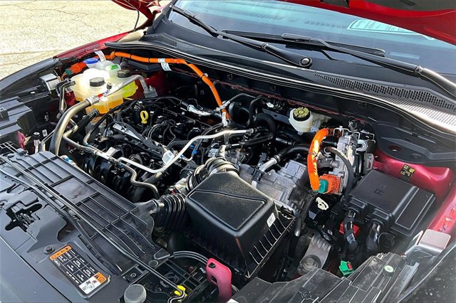 Certified 2025 Ford Escape Platinum image 30