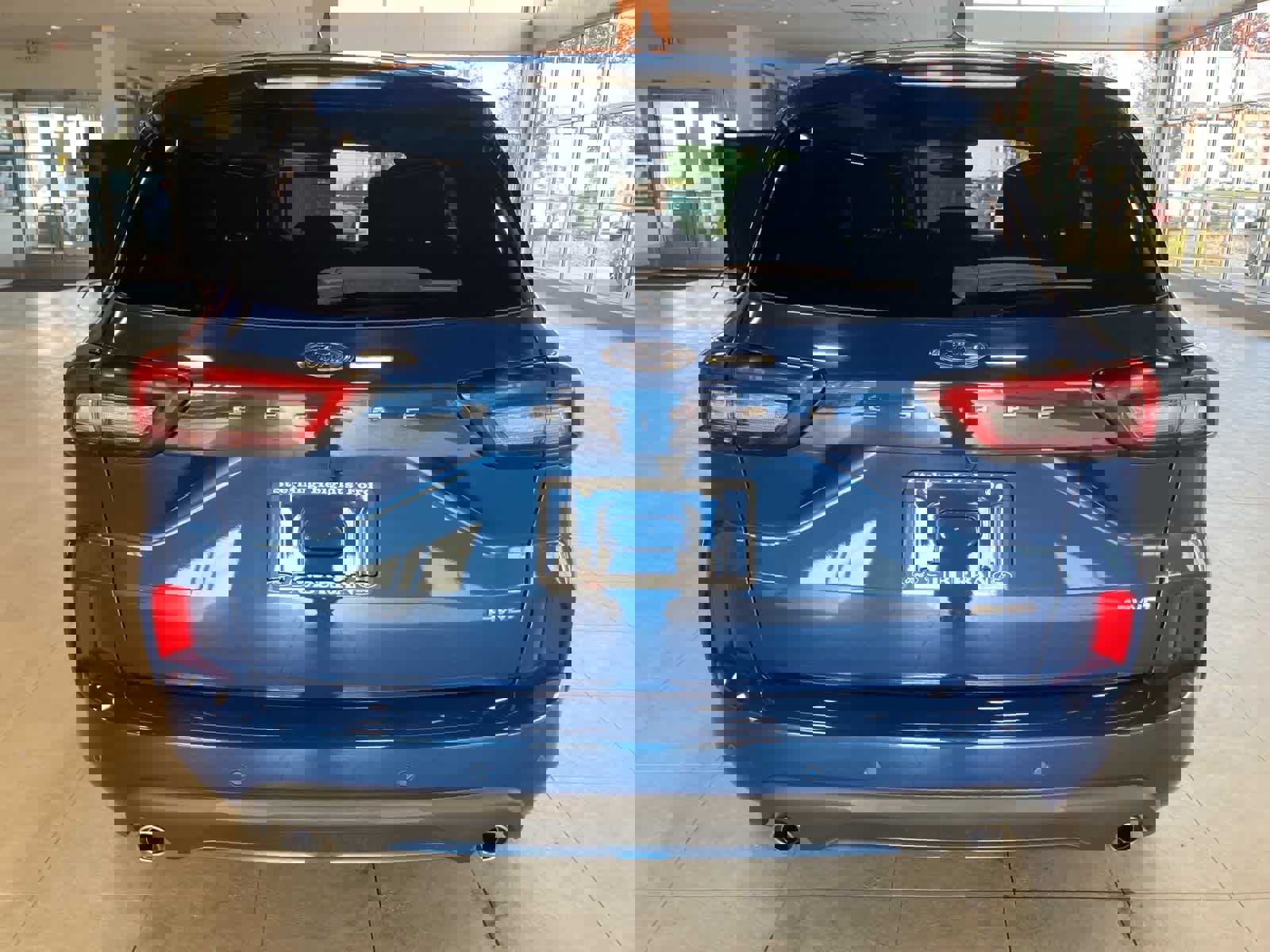 Certified 2023 Ford Escape ST-Line Elite w/ Premium Technology Package image 4