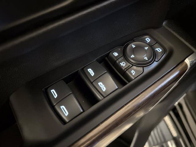 Used 2022 Chevrolet Silverado 2500 High Country w/ Safety Package II AWD/4WD image 17