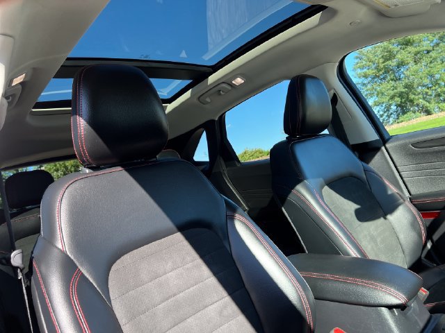 Certified 2022 Ford Escape SEL w/ SEL Stealth AWD Package image 35