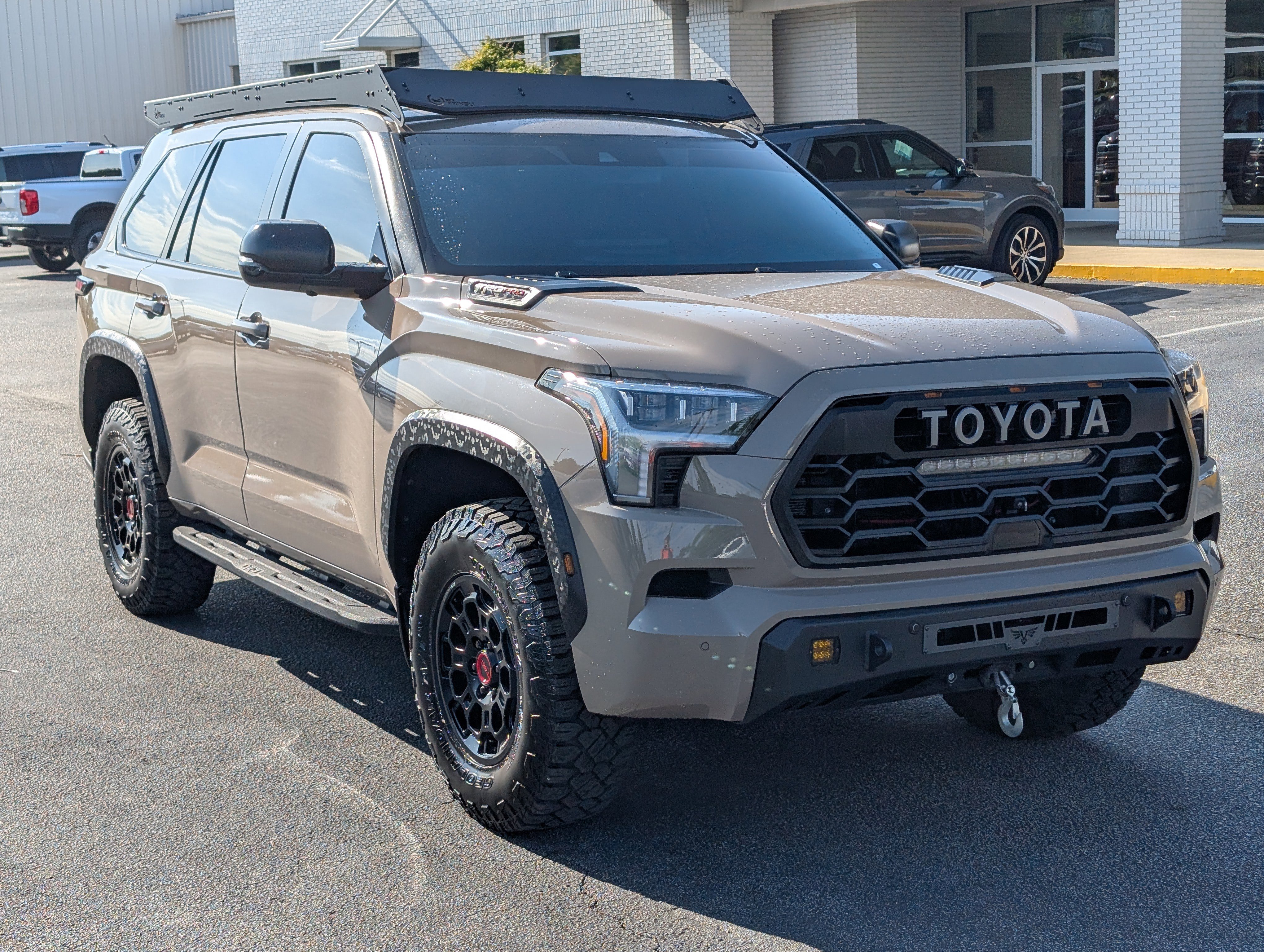 Used 2025 Toyota Sequoia TRD Pro AWD/4WD image 4