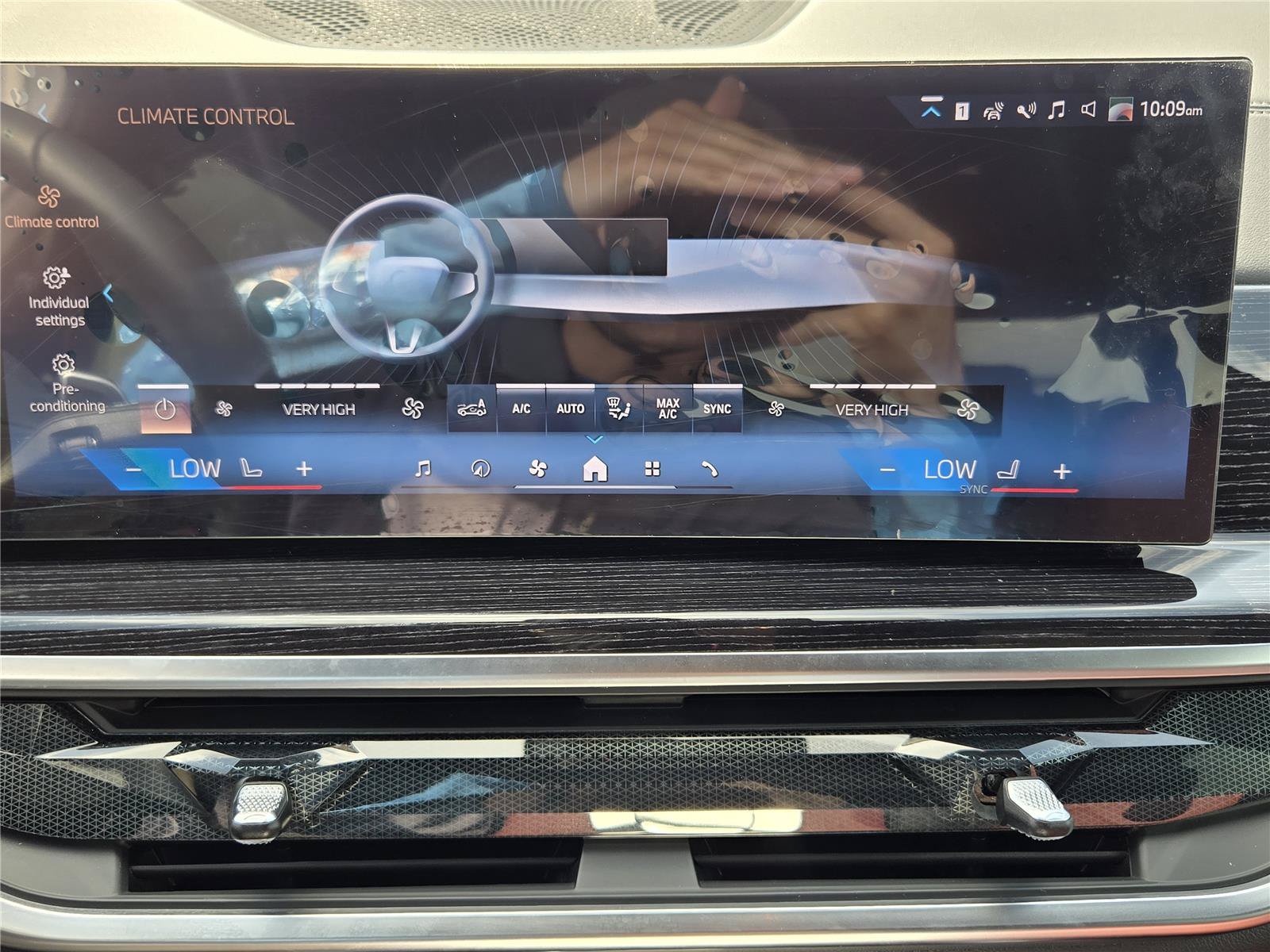Used 2026 BMW X6 xDrive40i w/ Premium Package AWD/4WD image 15