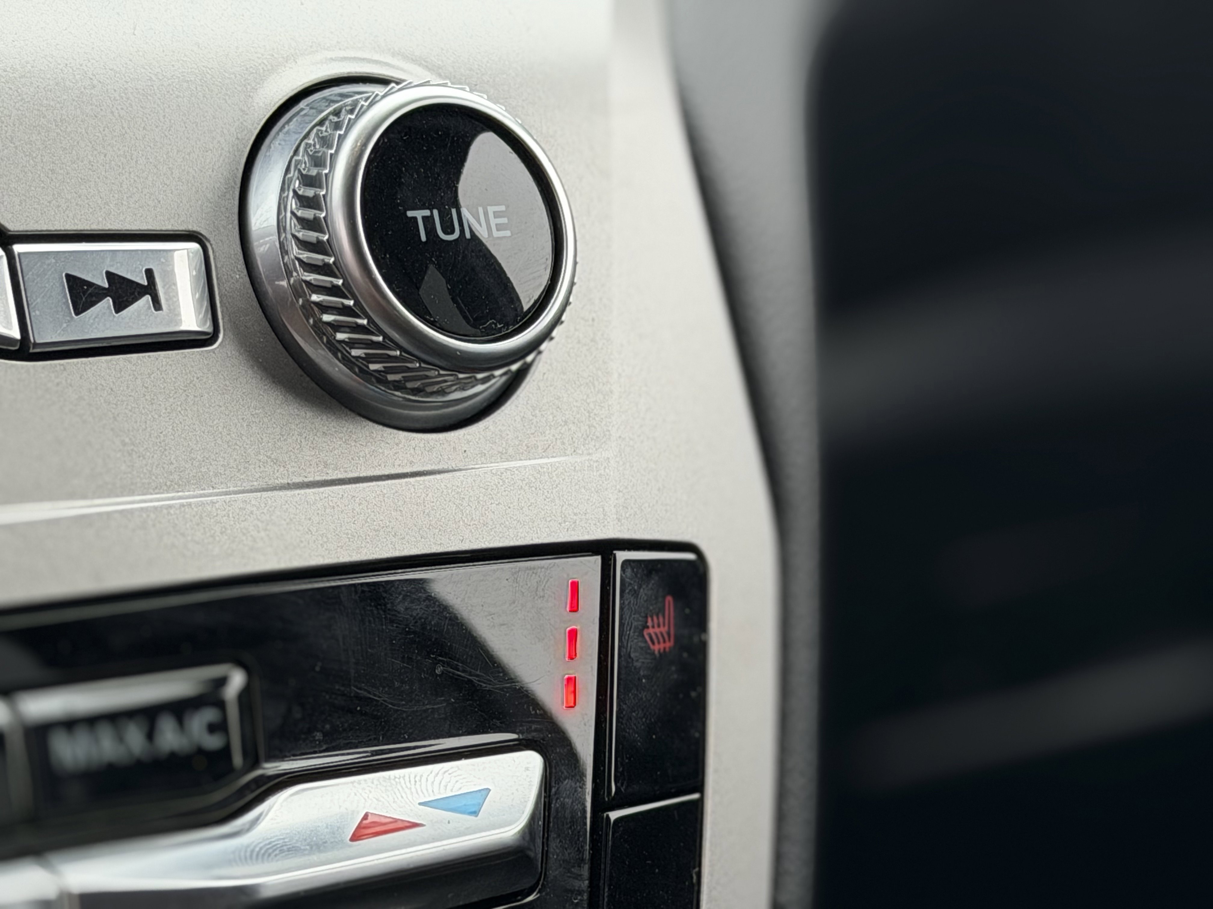 Certified 2022 Ford Explorer Timberline image 4