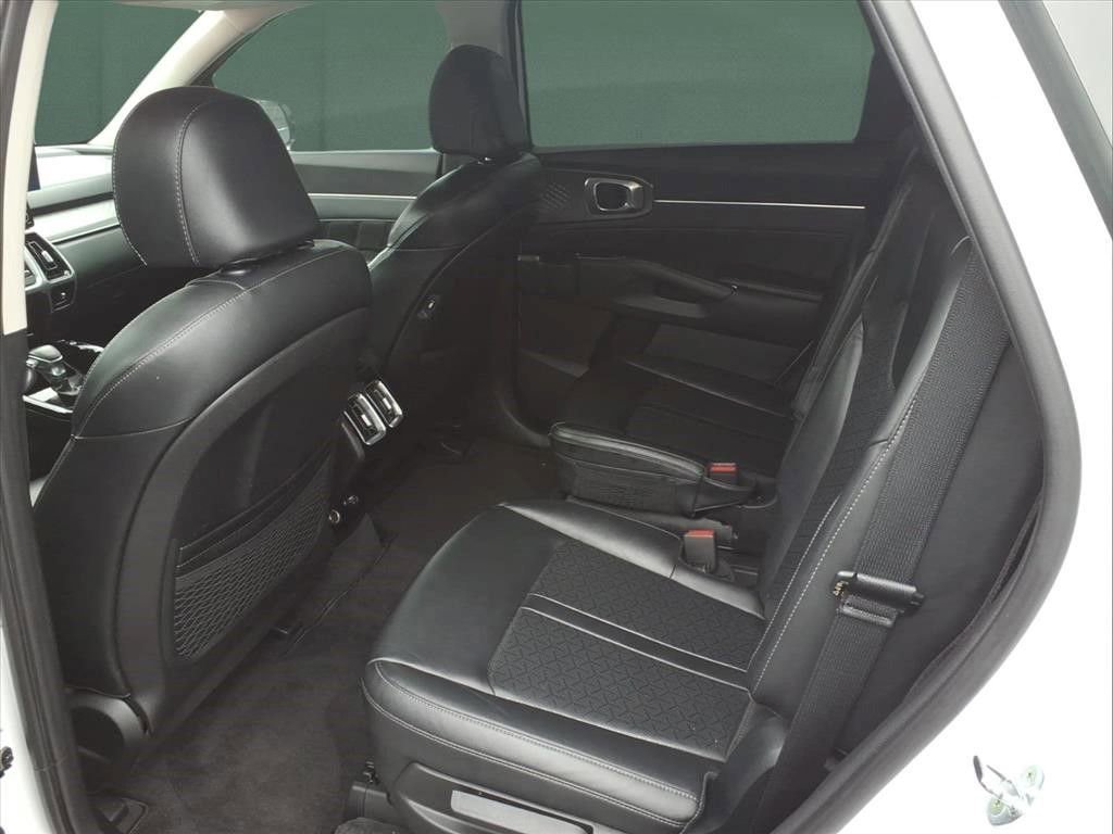Used 2022 Kia Sorento SX image 27