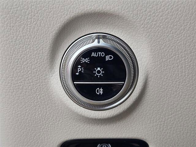 Used 2025 Mercedes-Benz C 300 Sedan image 20
