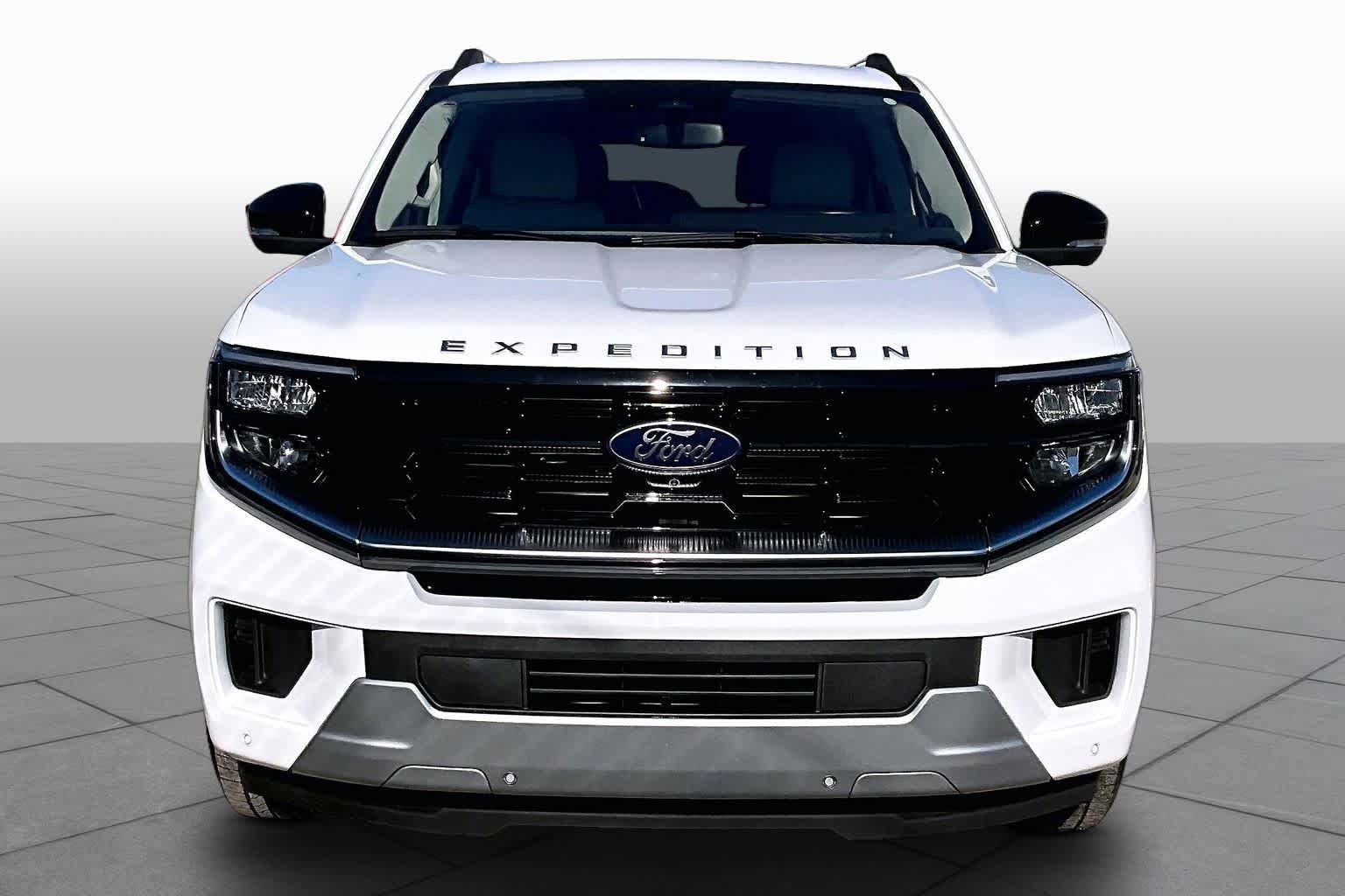 Certified 2025 Ford Expedition Platinum AWD/4WD image 4