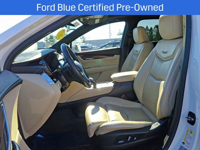 Used 2017 Cadillac XT5 Luxury w/ Driver Awareness Package image 15