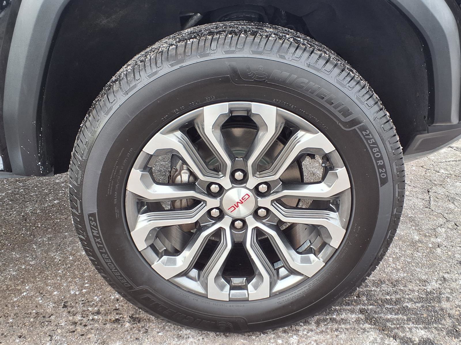 Used 2023 GMC Canyon Denali image 10