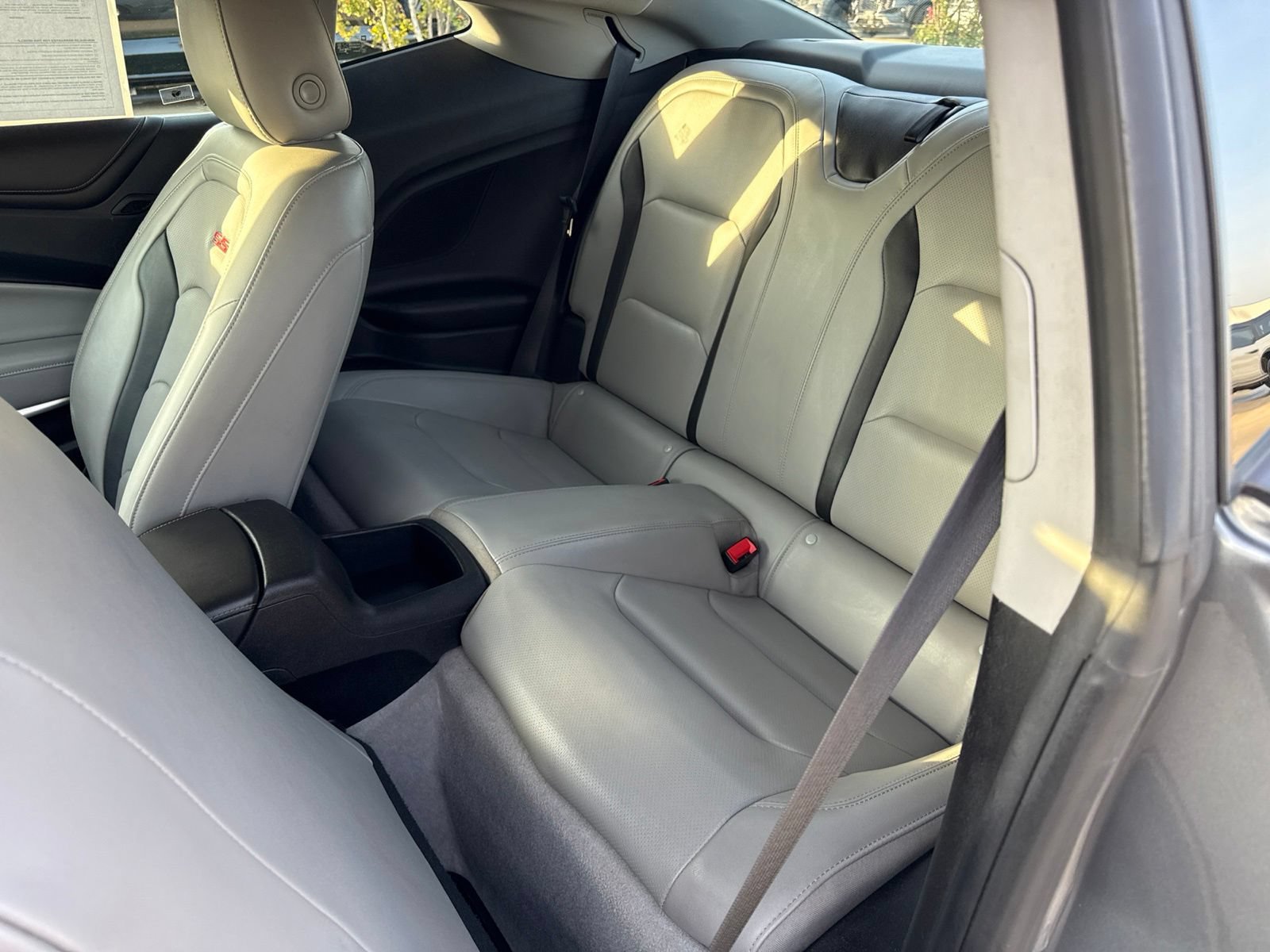 Used 2020 Chevrolet Camaro SS RWD image 12