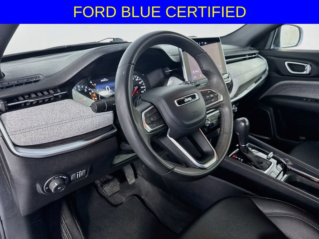 Used 2024 Jeep Compass Latitude AWD/4WD image 12