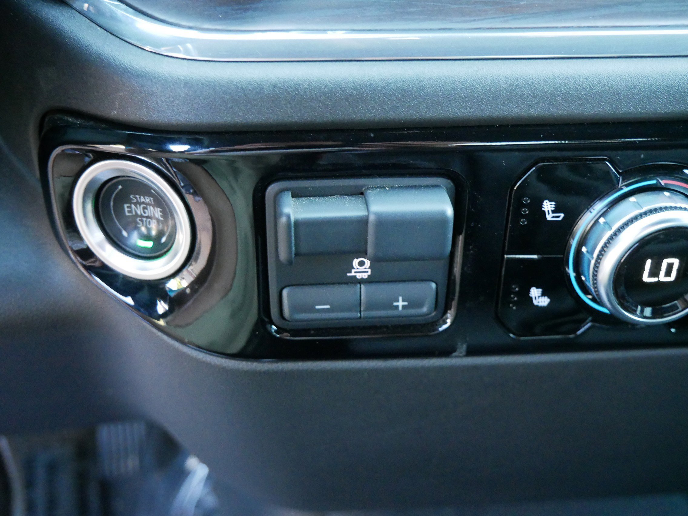 Used 2025 GMC Sierra 1500 SLT image 31