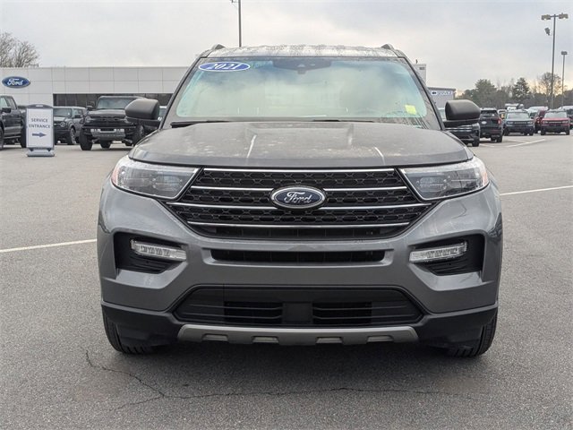 Certified 2021 Ford Explorer XLT w/ Equipment Group 202A image 8