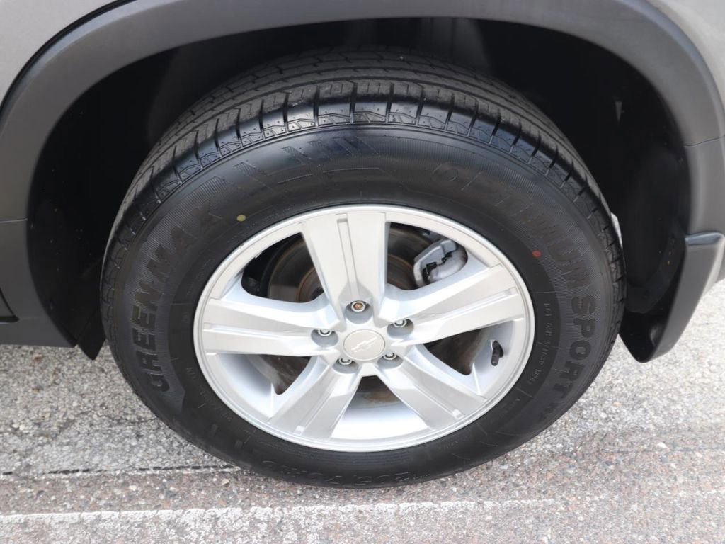 Used 2020 Chevrolet Trax LS w/ Tint and Cruise Package image 16