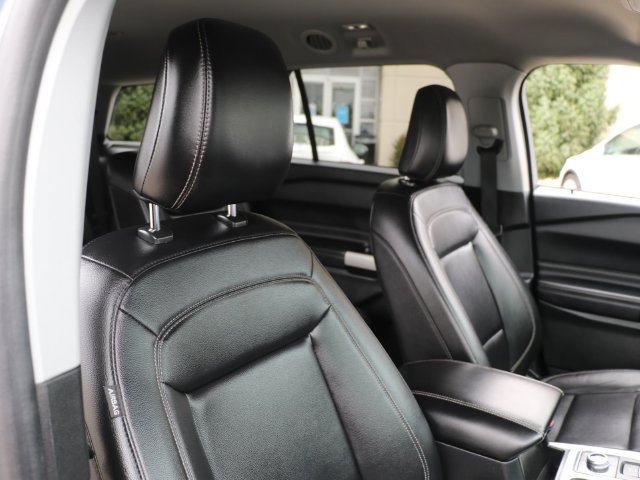 Certified 2021 Ford Explorer XLT w/ Equipment Group 202A AWD/4WD image 9