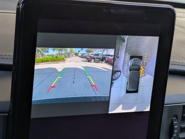 Certified 2023 Ford Explorer Platinum w/ Technology Package image 33